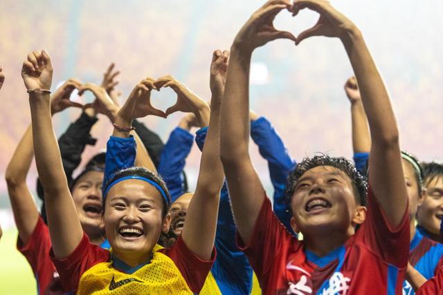 恩昆库被推荐给巴萨，球员希望离队&蓝军愿意放行